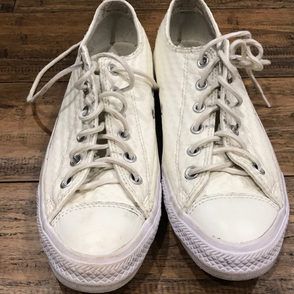 White converse